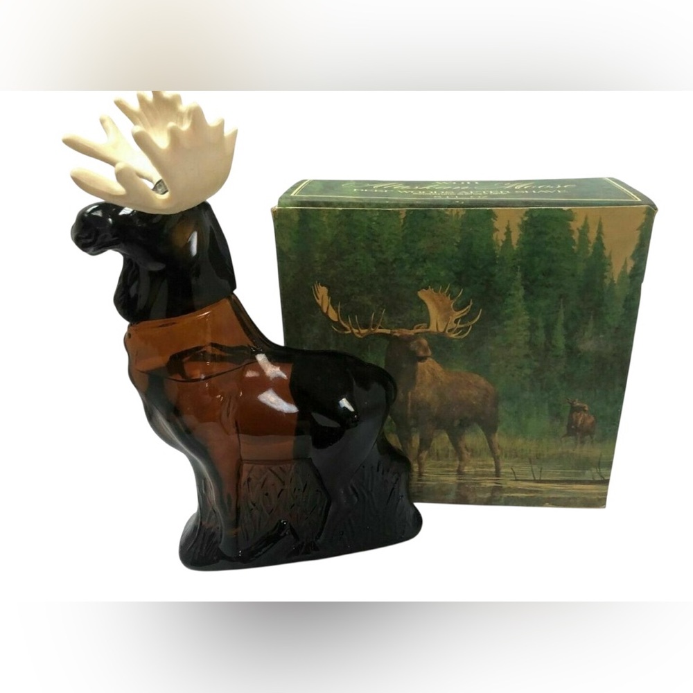 VINTAGE AVON ALASKAN MOOSE WILD COUNTRY AFTER SHAVE FULL WITH BOX